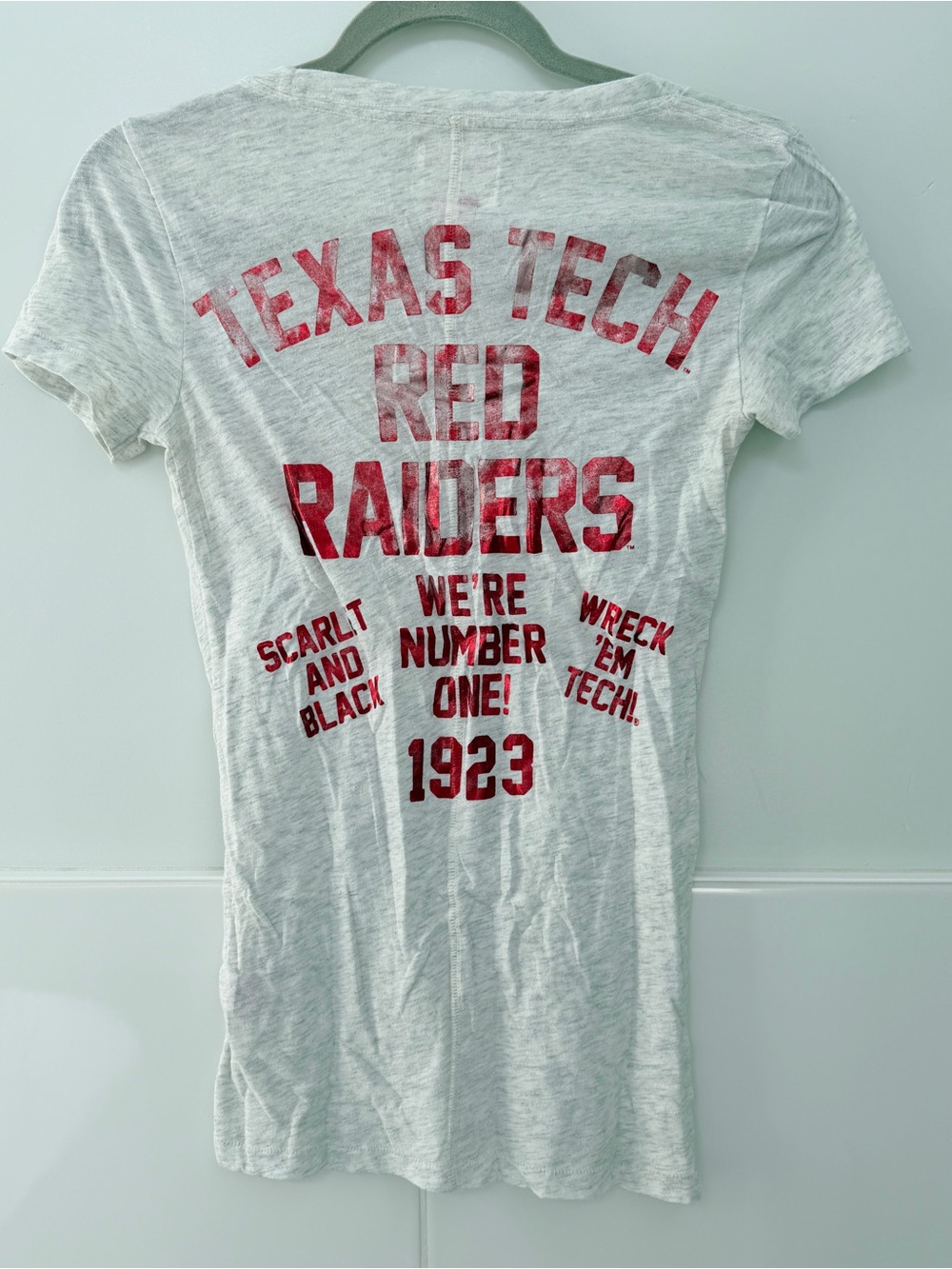 Victoriaâs Secret VS Pink Texas Tech Red Raiders v-neck t-shirt XS